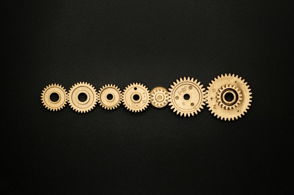 abstract gears connecting simplicity and intelligence