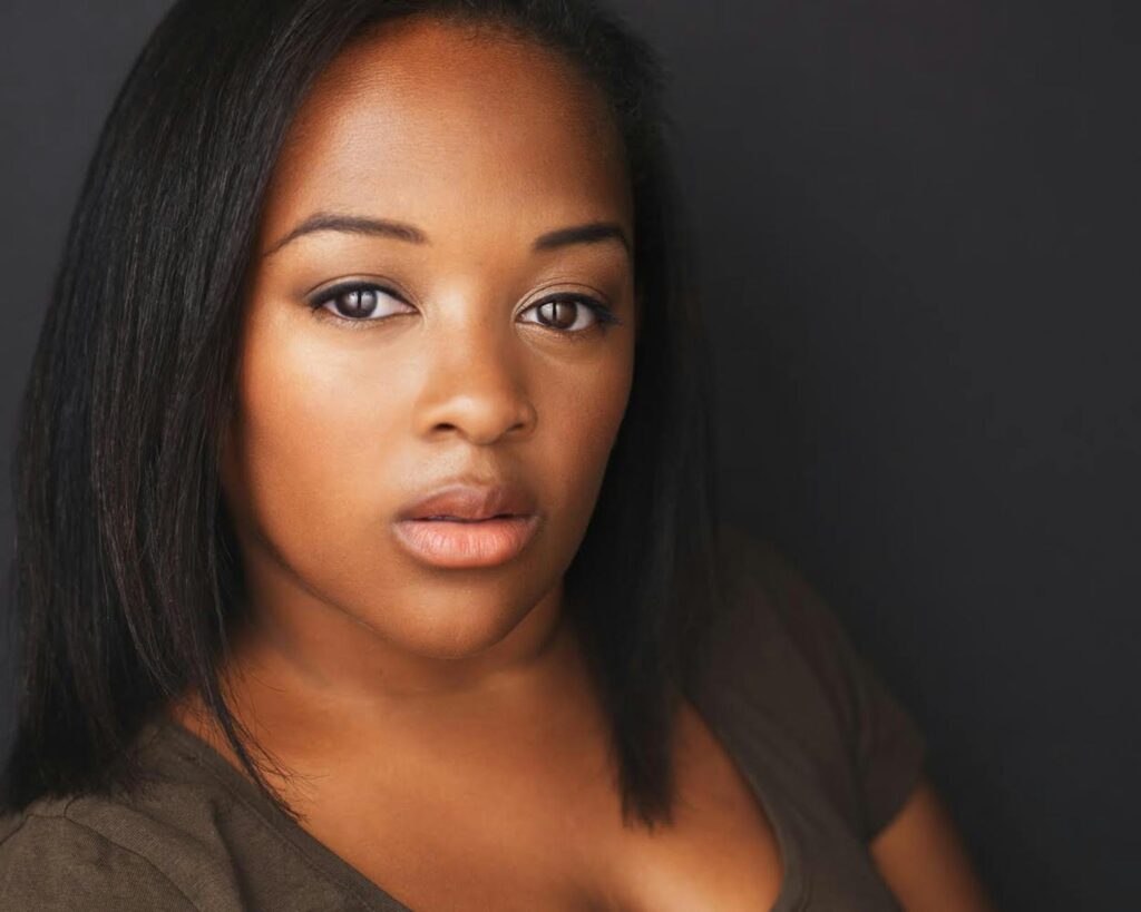 Scarlette Douglas modern